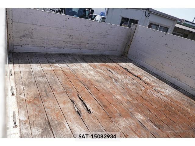 Mitsubishi FIGHTER 2016-08 6526122-21