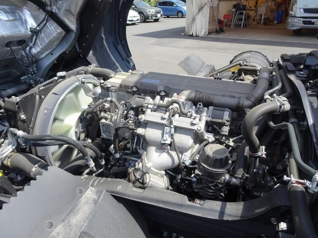 Mitsubishi FIGHTER 2025-05 6530280-28