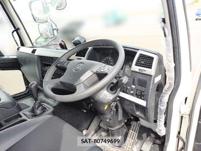Mitsubishi FIGHTER 2023-12 6544871-11