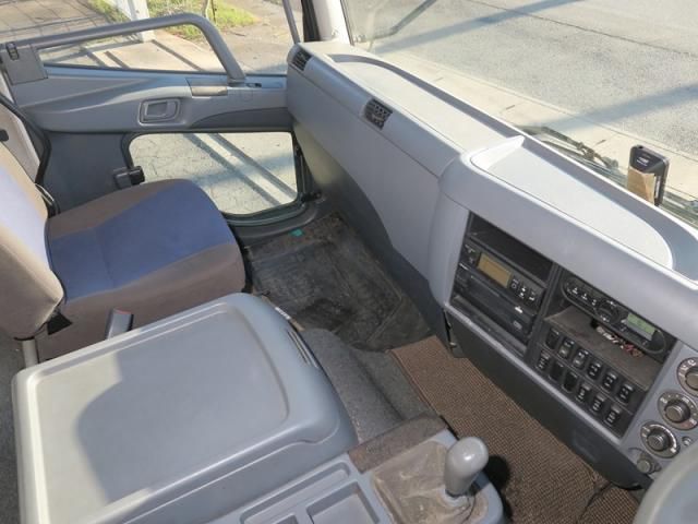 Mitsubishi FIGHTER 2016-02 6596472-22