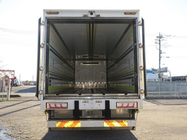 Mitsubishi FIGHTER 2016-02 6596472-5
