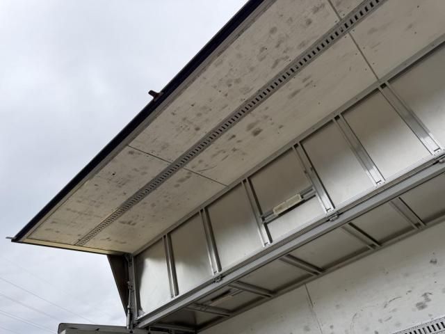 Mitsubishi FIGHTER 2015-06 6596543-28