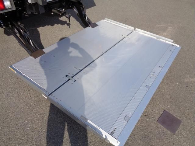 Mitsubishi FIGHTER 2026-01 6596403-10