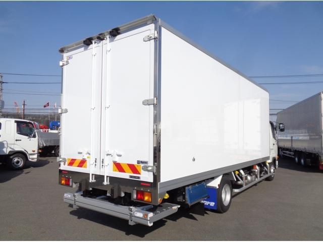 Mitsubishi FIGHTER 2026-01 6596403-2