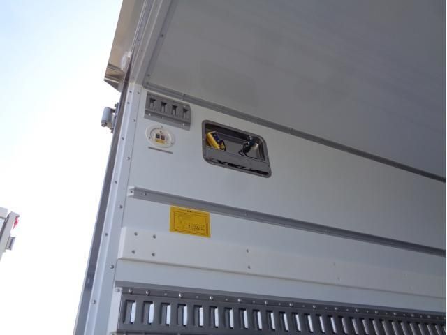 Mitsubishi FIGHTER 2026-01 6596403-6