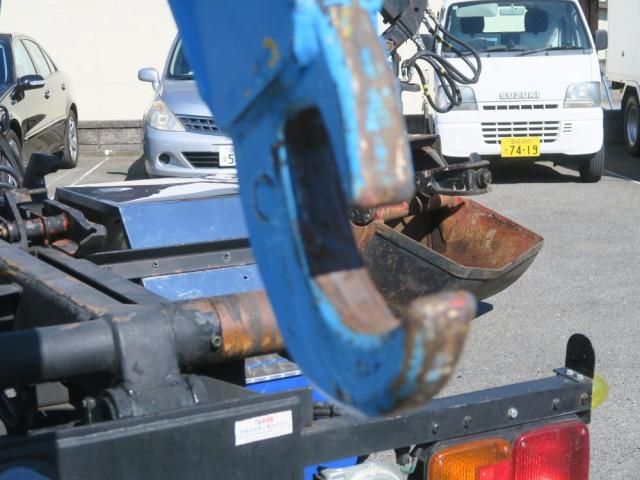 Mitsubishi FIGHTER 2009-01 6596510-18