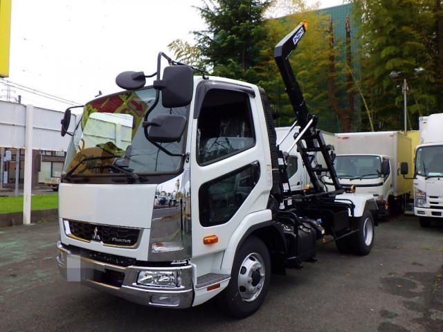 Mitsubishi FIGHTER 2025-09 6596448-0