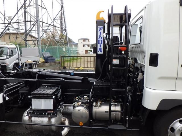 Mitsubishi FIGHTER 2025-09 6596448-27