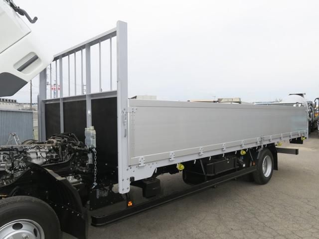 Mitsubishi FIGHTER 2025-10 6596450-11