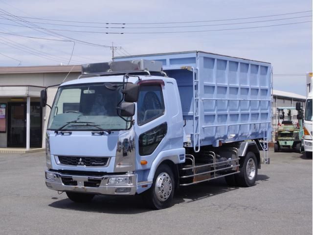 Mitsubishi FIGHTER 2015-09 6596452-0