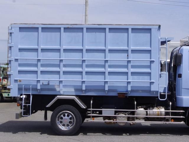 Mitsubishi FIGHTER 2015-09 6596452-17