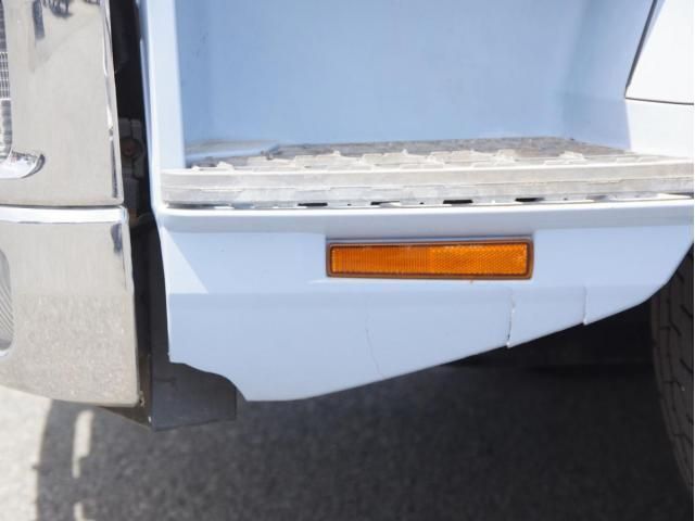 Mitsubishi FIGHTER 2015-09 6596452-22