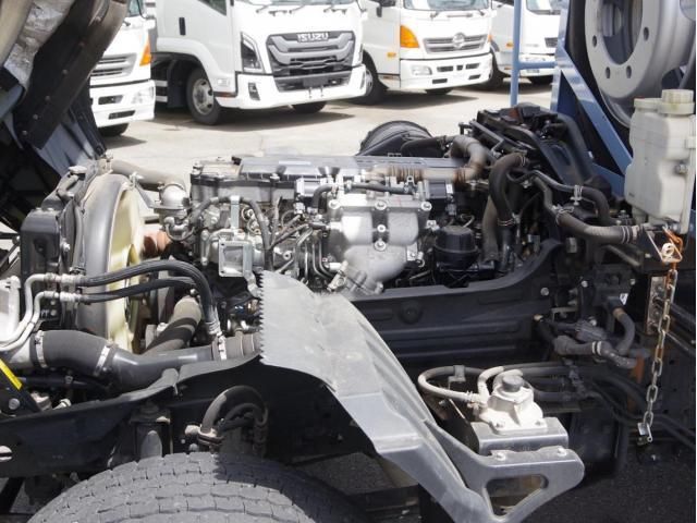 Mitsubishi FIGHTER 2015-09 6596452-24