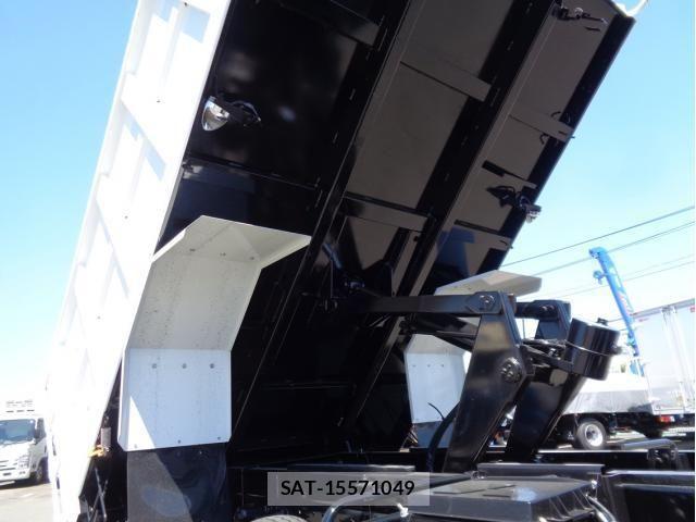 Mitsubishi FIGHTER 2025-10 6641565-9