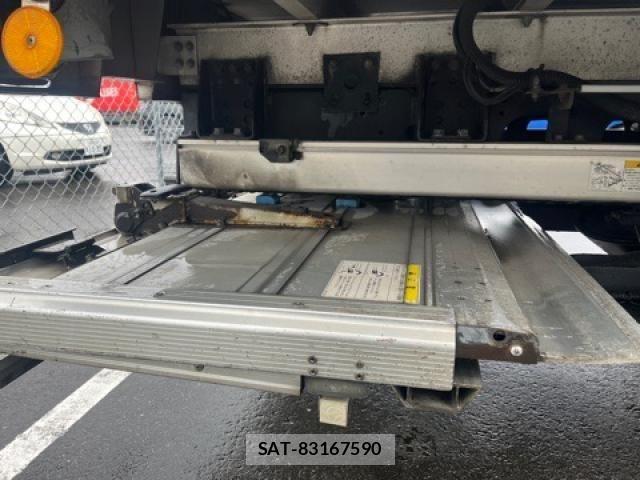 Mitsubishi FIGHTER 2013-06 6641567-8