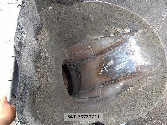 Mitsubishi FIGHTER 2014-05 6675928-5