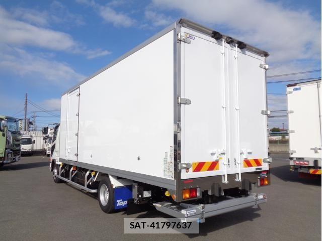 Mitsubishi FIGHTER 2026-01 6675918-3