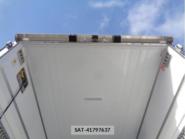 Mitsubishi FIGHTER 2026-01 6675918-6