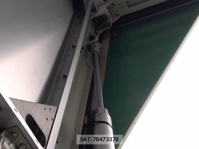 Mitsubishi FIGHTER 2016-09 6675931-9
