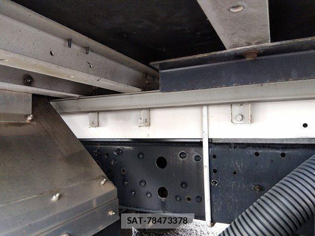 Mitsubishi FIGHTER 2016-09 6675931-22