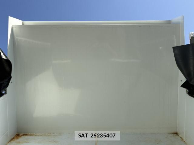 Mitsubishi FIGHTER 2024-04 6675917-10