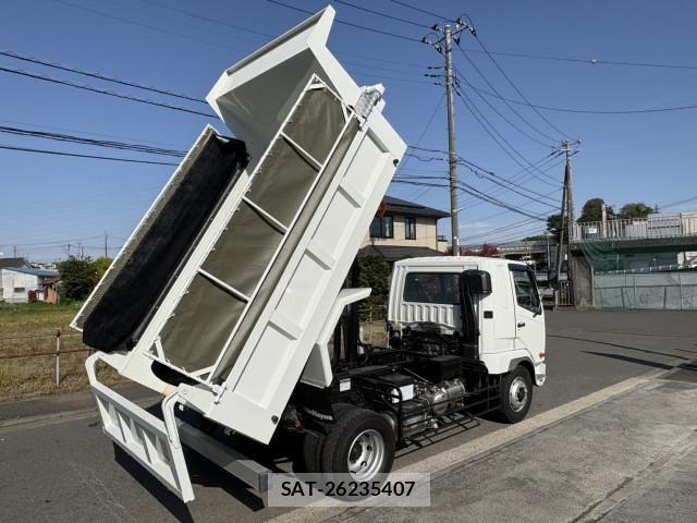 Mitsubishi FIGHTER 2024-04 6675917-8