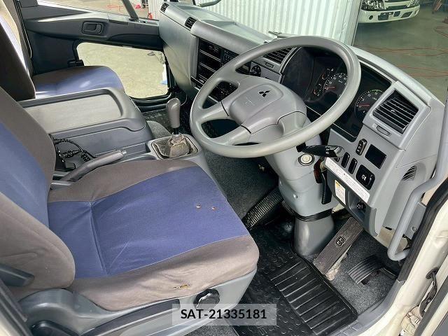 Mitsubishi FIGHTER 2015-03 6675932-18