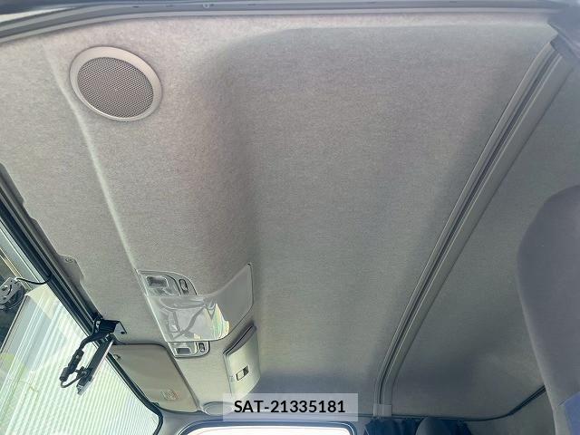 Mitsubishi FIGHTER 2015-03 6675932-24