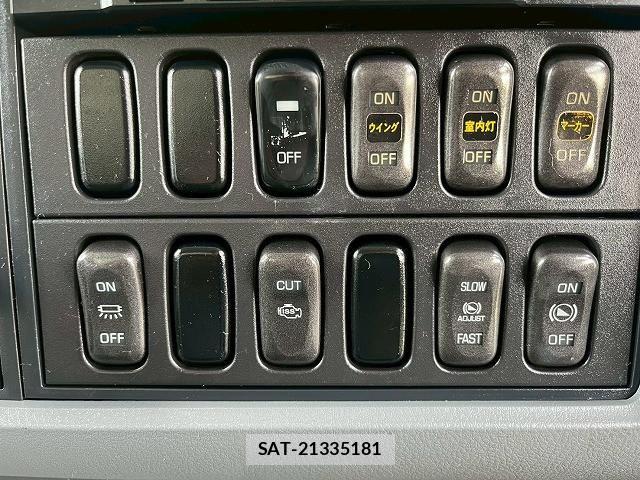 Mitsubishi FIGHTER 2015-03 6675932-27