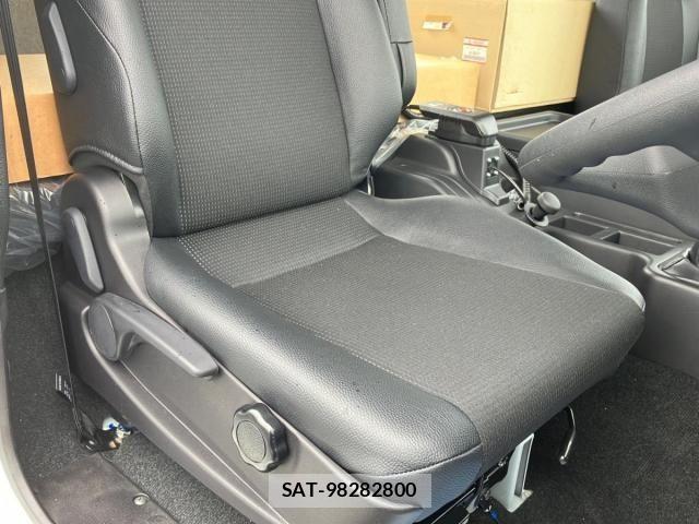 Mitsubishi FIGHTER 2025-07 6675920-16
