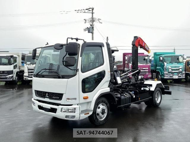 Mitsubishi FIGHTER 2025-11 6675923-0