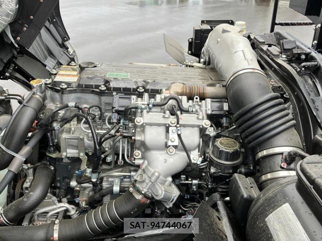 Mitsubishi FIGHTER 2025-11 6675923-12