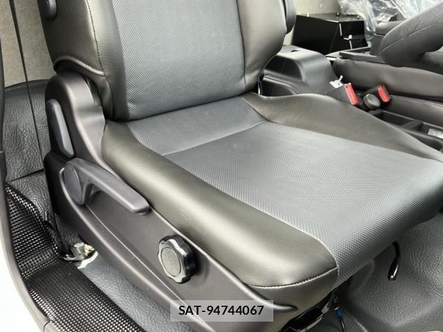 Mitsubishi FIGHTER 2025-11 6675923-14