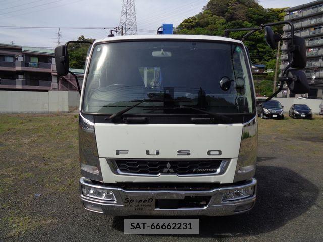 Mitsubishi FIGHTER 2020-07 6675925-1