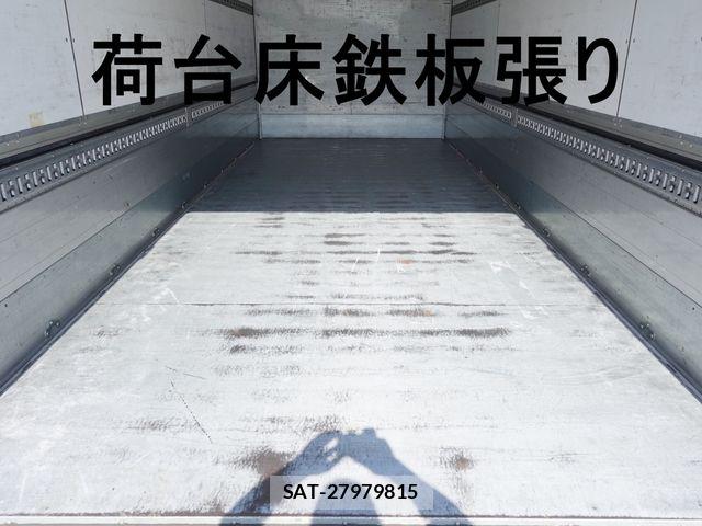 Mitsubishi FIGHTER 2016-03 6675927-10