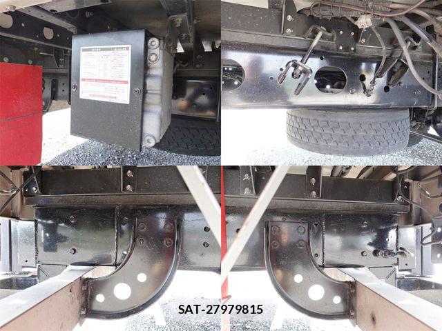 Mitsubishi FIGHTER 2016-03 6675927-15