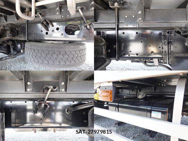Mitsubishi FIGHTER 2016-03 6675927-16