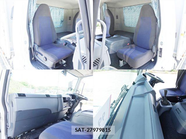Mitsubishi FIGHTER 2016-03 6675927-18