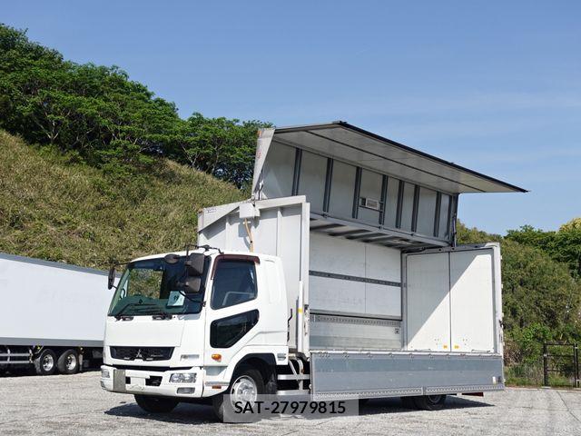 Mitsubishi FIGHTER 2016-03 6675927-23