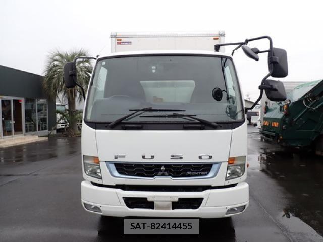 Mitsubishi FIGHTER 2019-02 6675930-1