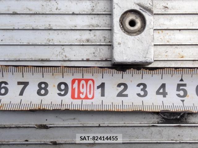 Mitsubishi FIGHTER 2019-02 6675930-21