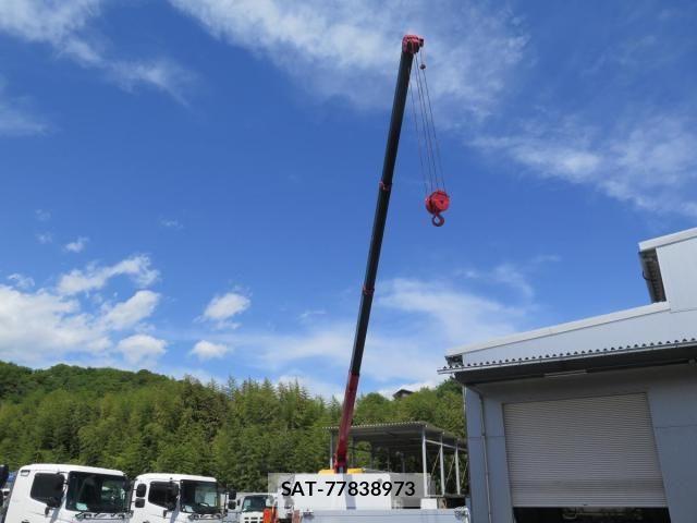Mitsubishi FIGHTER 2010-08 6682658-18
