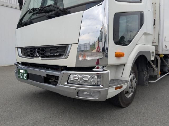 Mitsubishi FIGHTER 2021-02 6689562-25