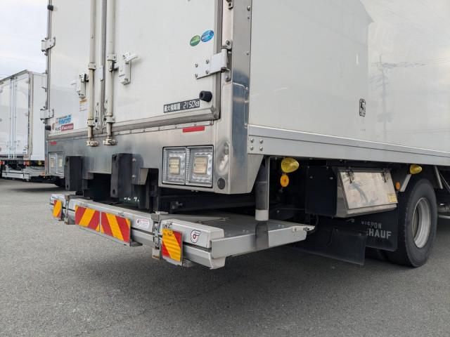 Mitsubishi FIGHTER 2021-02 6689562-5