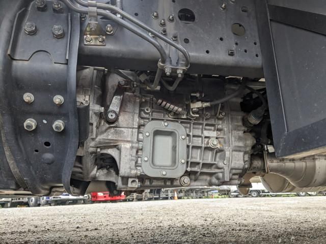 Mitsubishi FIGHTER 2021-04 6689563-23