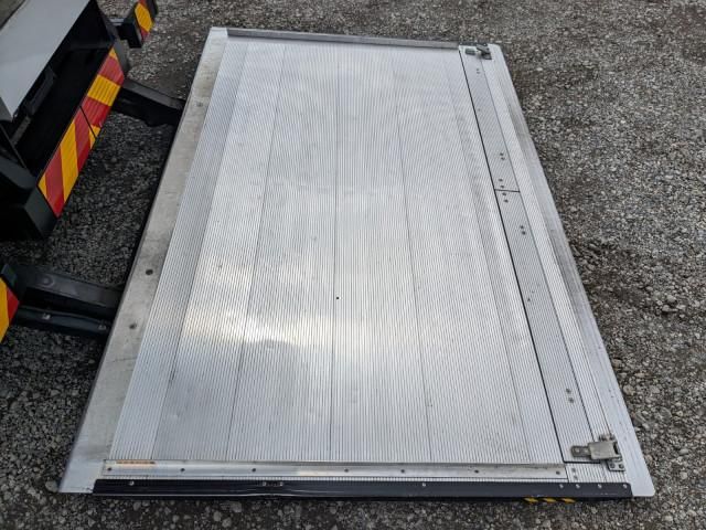 Mitsubishi FIGHTER 2021-04 6689563-8
