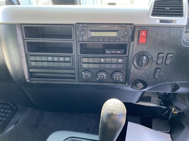 Mitsubishi FIGHTER 2026-02 6689557-14