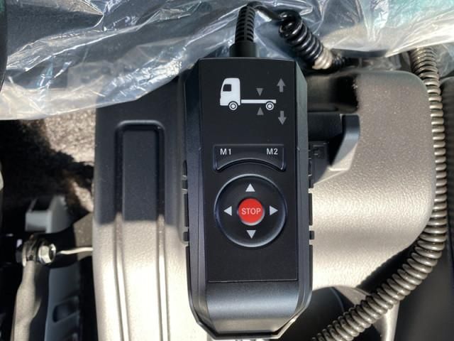 Mitsubishi FIGHTER 2026-02 6689557-17