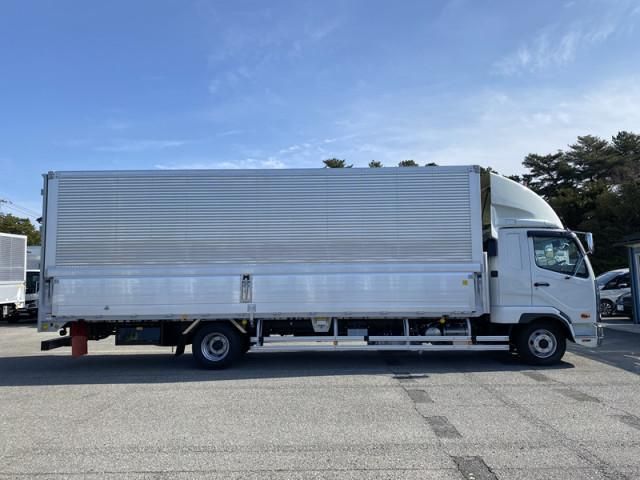 Mitsubishi FIGHTER 2026-02 6689557-3