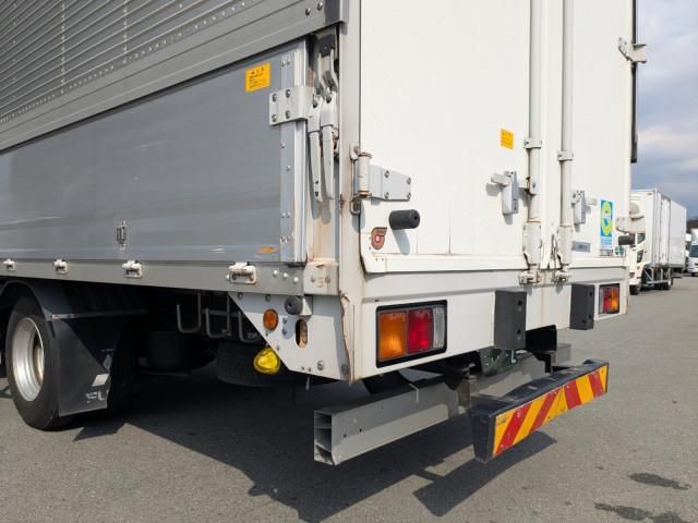 Mitsubishi FIGHTER 2019-02 6689566-4